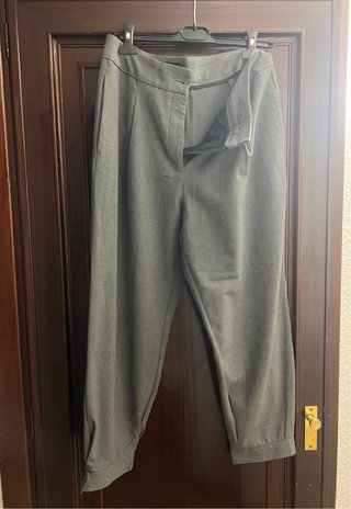 Pantalón de vestir Zara gris