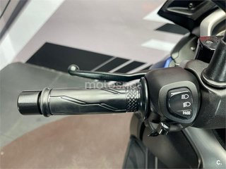 YAMAHA XMAX 300 Versión 2017 - 2020