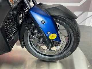 YAMAHA XMAX 300 Versión 2017 - 2020