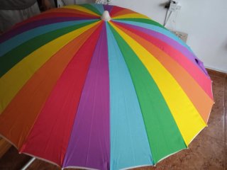 Sombrilla de playa multicolor con funda