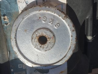 Banco de pesas con barra mancuernas