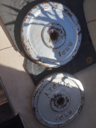 Banco de pesas con barra mancuernas