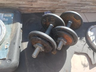 Banco de pesas con barra mancuernas