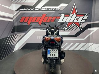 YAMAHA XMAX 300