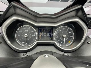 YAMAHA XMAX 300