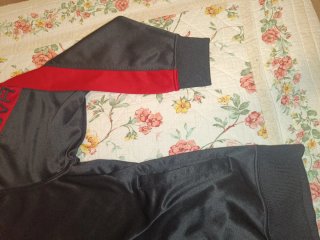 Felpa Givova con cappuccio nera e rossa