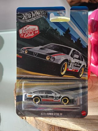 Hot Wheels Alfa Romeo GTV6 30 Silver Series