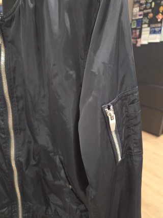 Chaqueta bomber negra hombre