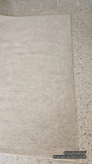 Alfombra beige pelo corto