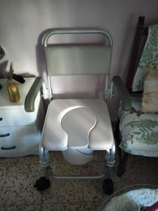 Silla Inodoro Ducha con Cubo Sin estrenar