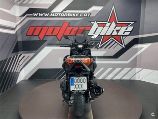 YAMAHA XMAX 400