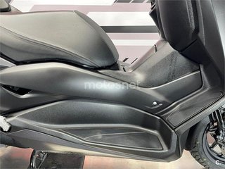 YAMAHA XMAX 400