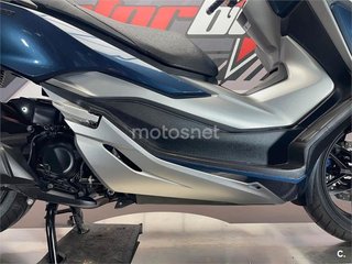 HONDA Forza 300