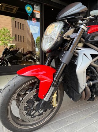 MV AGUSTA BRUTALE 990 R RECIEN REVISADA