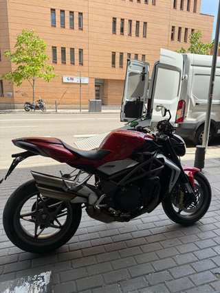 MV AGUSTA BRUTALE 990 R RECIEN REVISADA