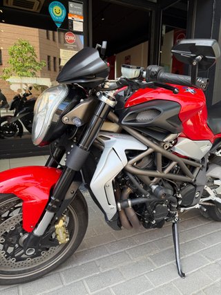 MV AGUSTA BRUTALE 990 R RECIEN REVISADA