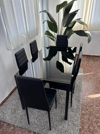 Mesa cristal negra + 6 sillas comedor
