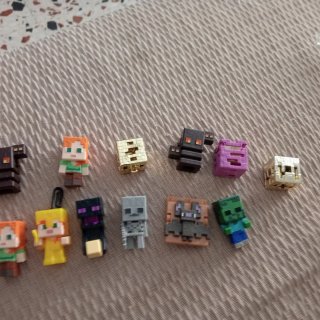 Muñecos Minecraft Kinder Sorpresa
