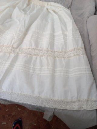 Saya Fallera Blanca adulta