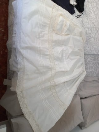 Saya Fallera Blanca adulta