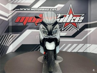YAMAHA XMAX 250