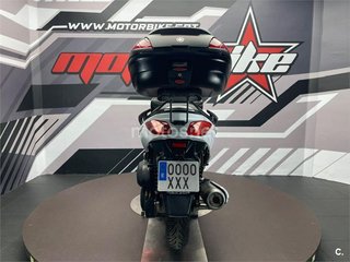 YAMAHA XMAX 250
