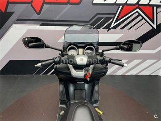 YAMAHA XMAX 250
