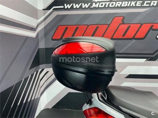 YAMAHA XMAX 250