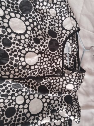 Vestido estampado lunares blanco y negro