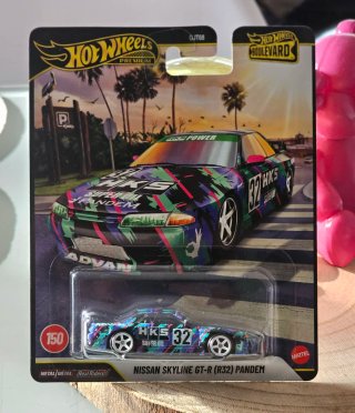 Hot Wheels Boulevard Nissan Skyline GT-R