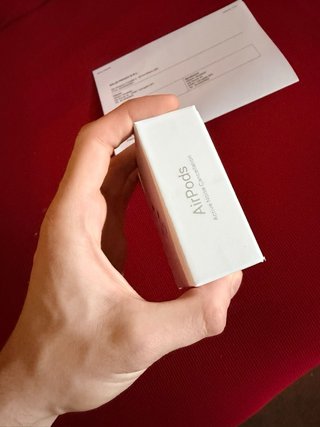 Airpods 4 con cancellazione del rumore