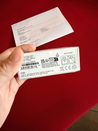 Airpods 4 con cancellazione del rumore