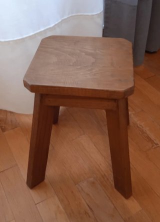 Macetero de madera rústico