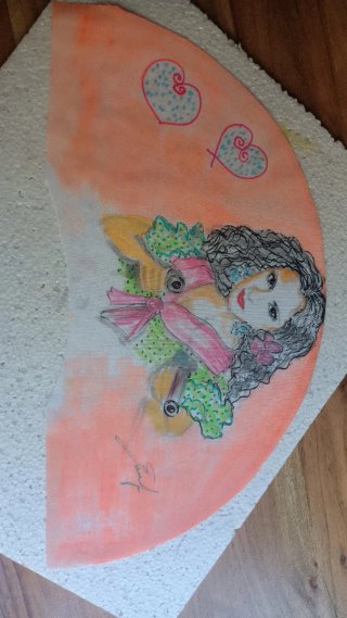 Abanico exclusivo pintado y envarilllando a mano