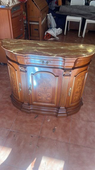 Aparador clásico madera tapa mármol