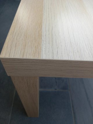 Tavolo ausiliario Ikea Lack in legno chiaro