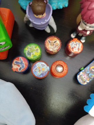 Lote Juguetes Varios  Peluches canicas pokemon etc