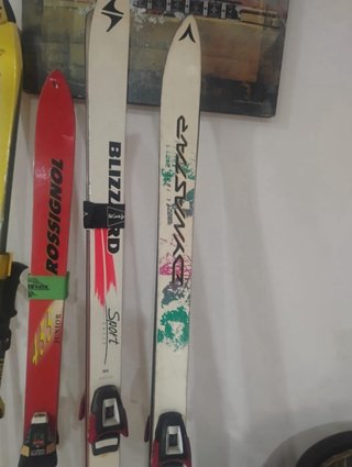 Lote de esquís Salomon, Rossignol y Blizzard