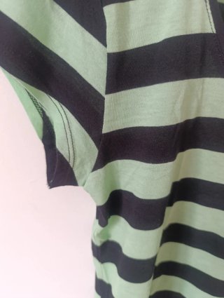 Camiseta H&M Rayas Verde y Negro Talla M