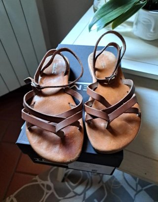 Sandali marroni in cuoio
