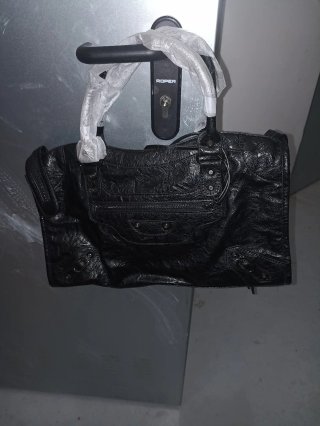 Bolso de cuero negro mujer