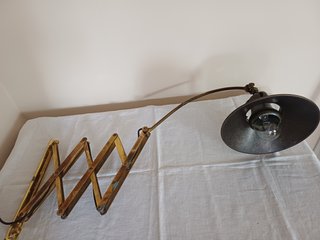 Lampada a compasso industriale in bronzo