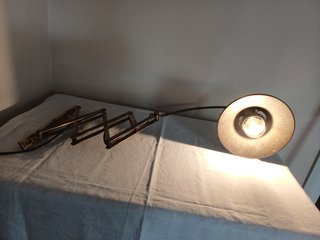 Lampada a compasso industriale in bronzo