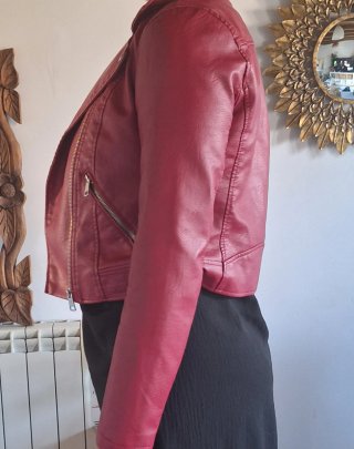 Cazadora cuero roja