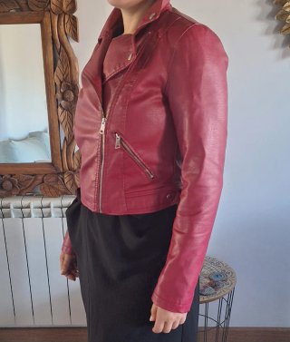 Cazadora cuero roja