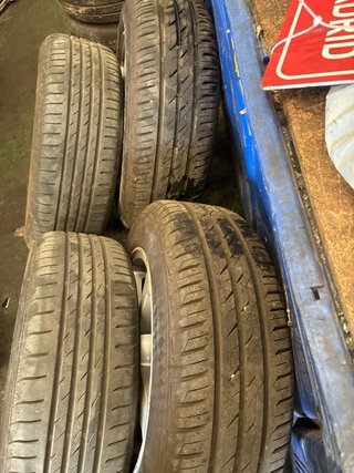 4 Llantas Volvo S70 Aluminio 195/60R15