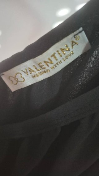 Vestido negro asimétrico