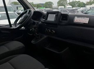 Renault Master CHASIS CABINA CARROZADO PAQUETERA CAMIÓN 3500 2.3 BLUE DCI 145 CV CON PLATAFORMA ELEVADORA