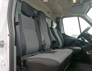 Renault Master CHASIS CABINA CARROZADO PAQUETERA CAMIÓN 3500 2.3 BLUE DCI 145 CV CON PLATAFORMA ELEVADORA