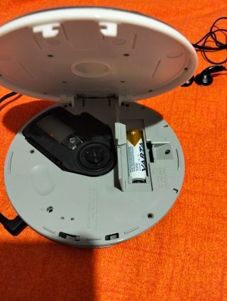 Walkman CD Sony MP3 con auricolari
